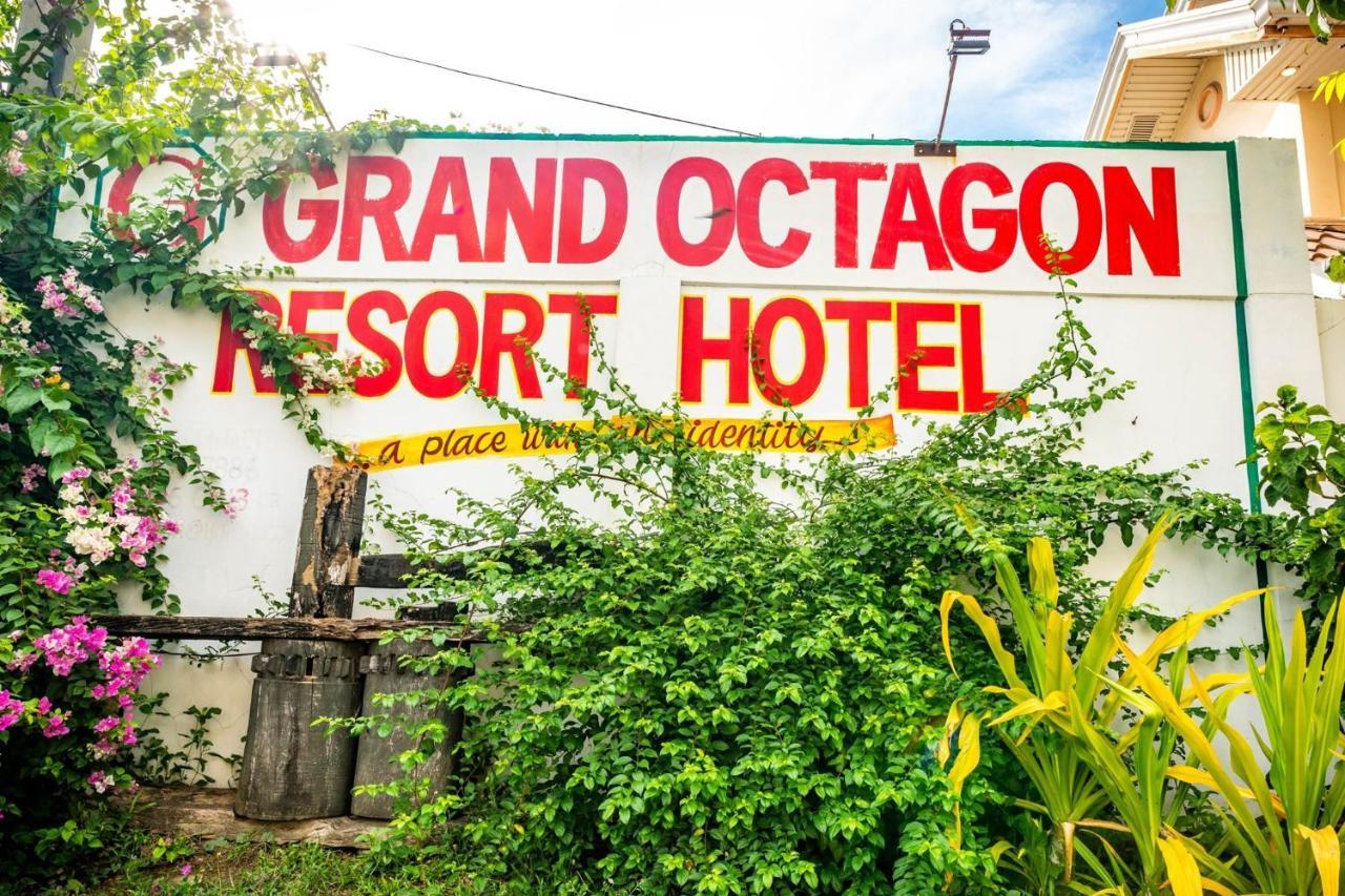 Grand Octagon Resort Laoag Εξωτερικό φωτογραφία